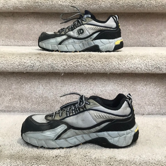 Dunham by NEW BALANCE All Terrain Steel Toe Shoe - Picture 2 of 7